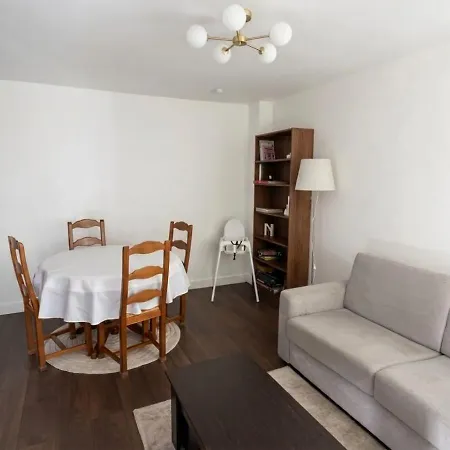 Appartement T2 Terrasse 50m2 plein sud Parking 5 min de la plage Hyères